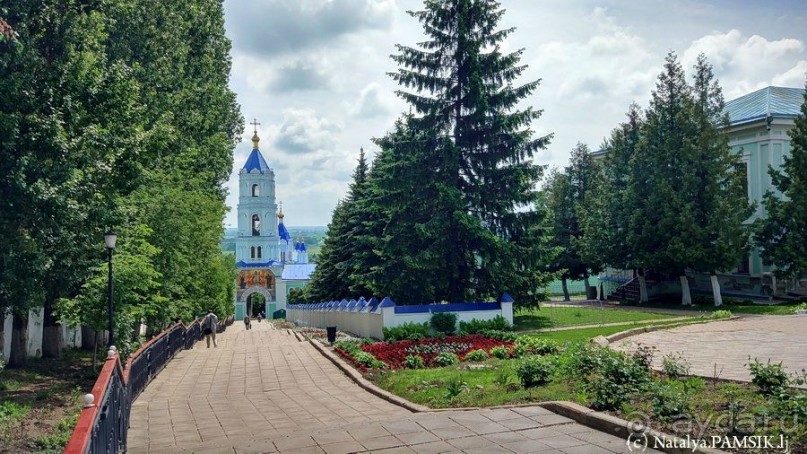 Альбом отзыва "Образ Богородицы, найденный в корнях дерева. Курская Коренная пустынь"