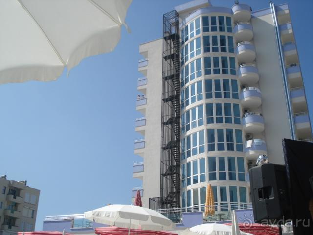 Merlin Beach Hotel