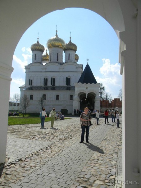 Альбом отзыва "На автомобиле по Золотому кольцу.  Ярославль-Кострома. Часть 2 - Кострома."