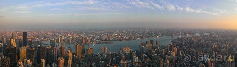 Альбом отзыва "Небоскребы Top of the Rock и Empire State Building, а также Times Square И другие мелочи"