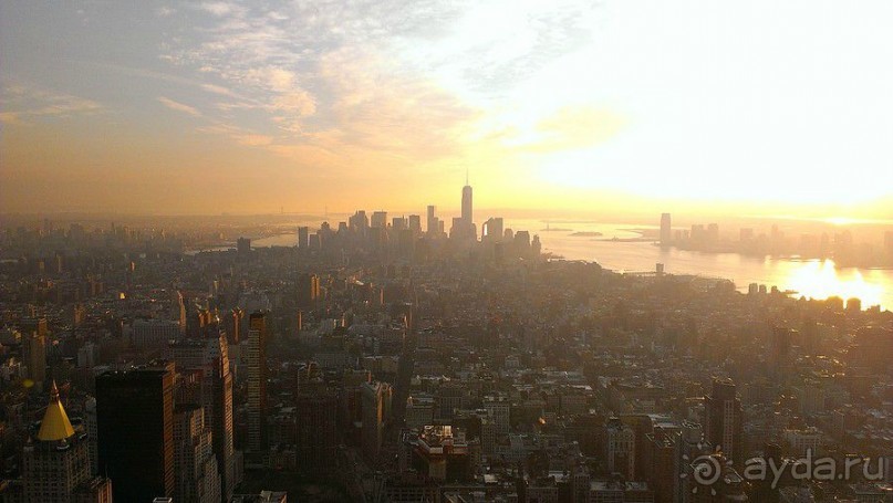 Альбом отзыва "Небоскребы Top of the Rock и Empire State Building, а также Times Square И другие мелочи"