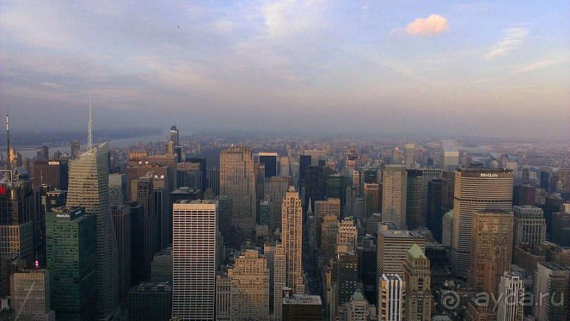 Альбом отзыва "Небоскребы Top of the Rock и Empire State Building, а также Times Square И другие мелочи"