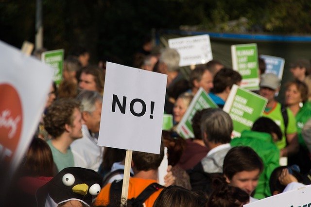 Как Европа протестует против новых ограничений на фоне «второй волны»