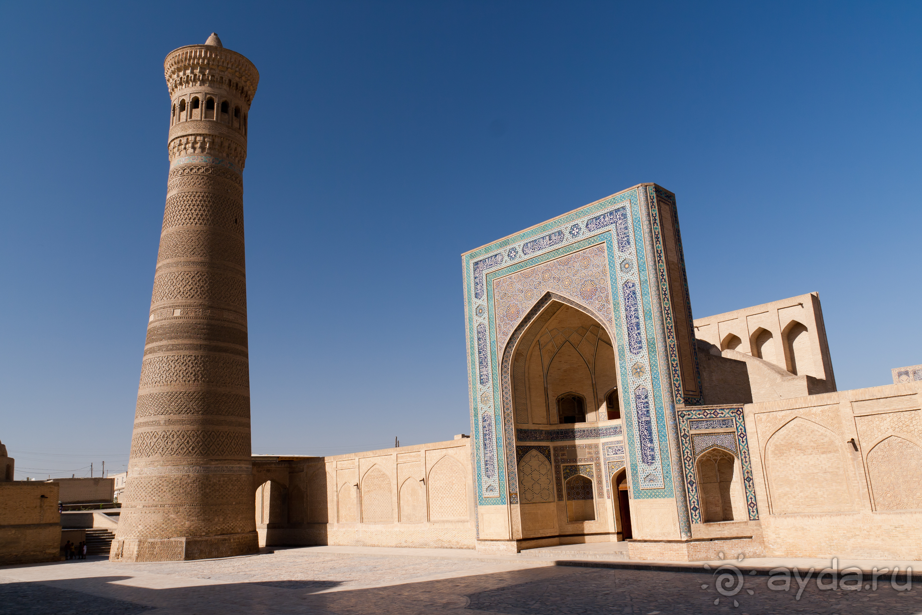 Памятники в бухаре фото